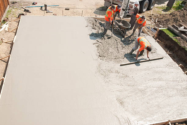 Best Commercial Concrete Contractor  in Amherst, WI